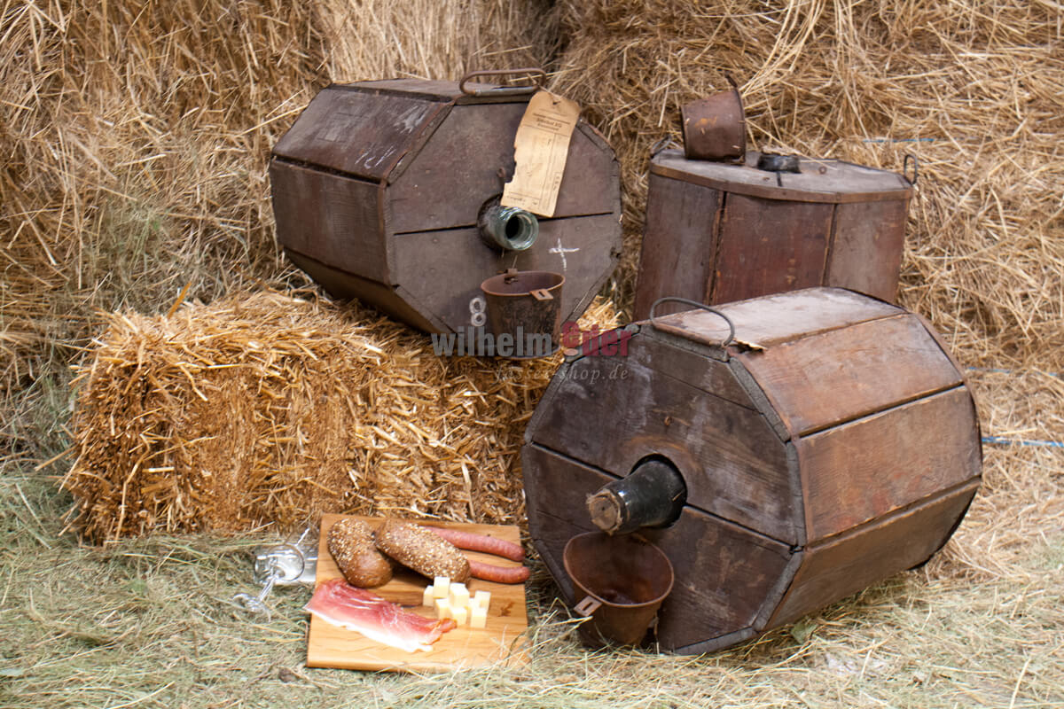 Bouteilles à manteau en bois de la Forêt-Noire
